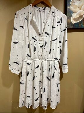 DR2 White Feather Print Dress
